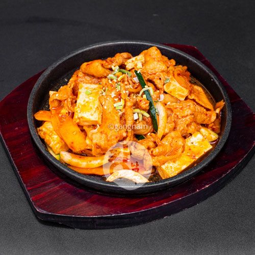 Jaeyuk Bokeum (Kimchi Tofu)